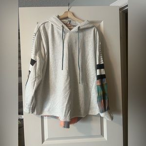 Easel hooded sweatshirt with side and back detail; size 2X never worn